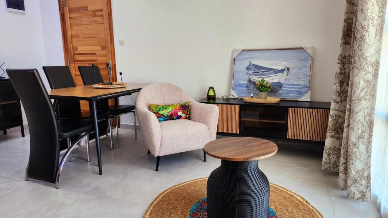 Pearl side residence flic en flac