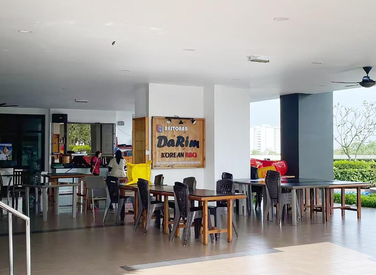Molek Regency Studio 10 min Austin I 15 min CIQ -4pax PetFriendly, Netflix High Floor Unblock City Pool View, 1Carpark - 5