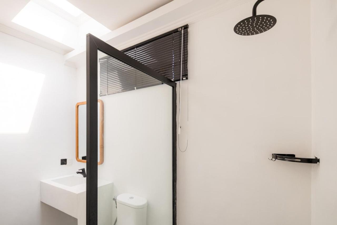 Astana Chinta Villa in Berawa Beach - 3