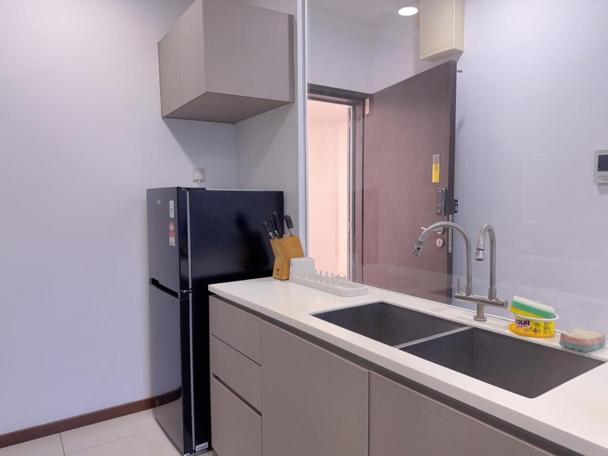 GYDEN STAYCATION #Crescent Bay Suite Near Mid Valley Megamall - 5
