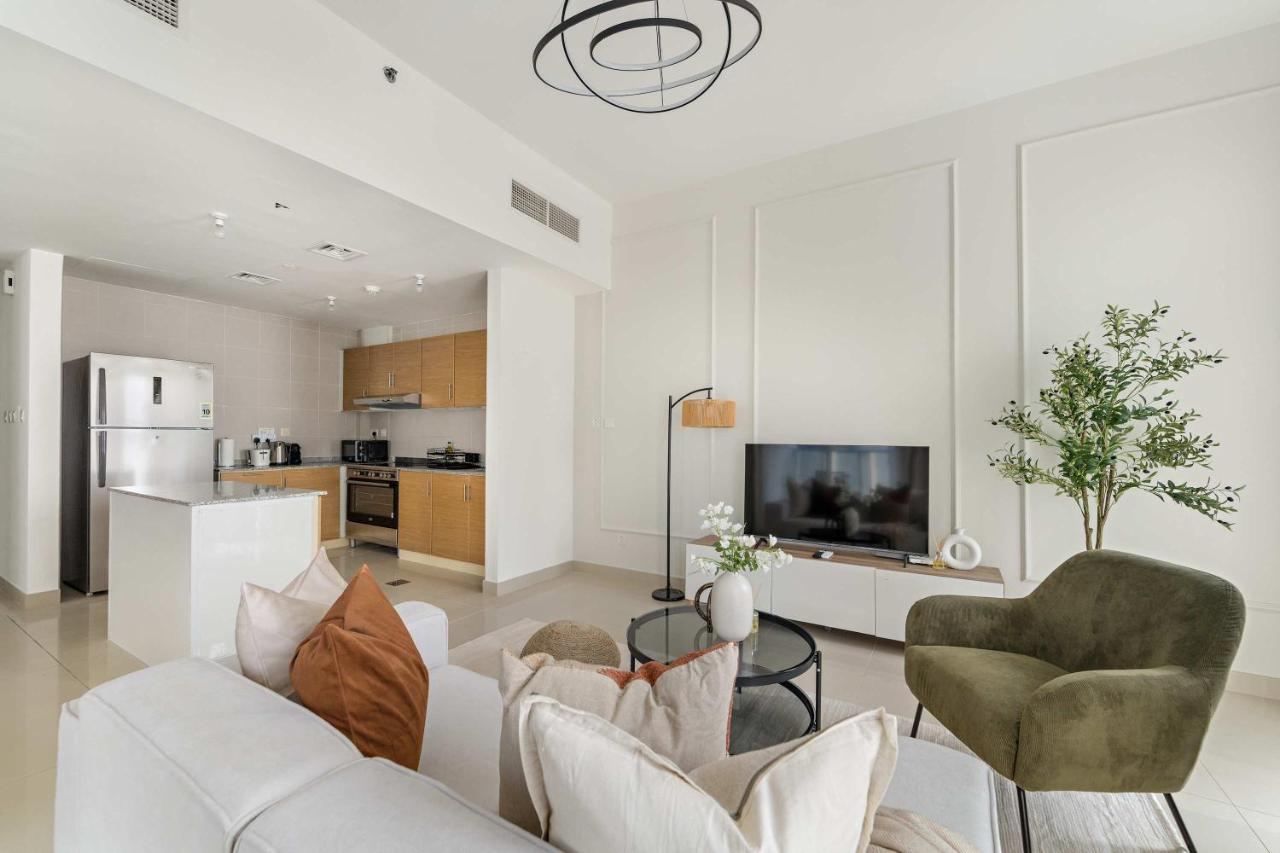 Silkhaus Vacation Homes Chic 2BR Stay at Sigma II in Al Reem Island - 3