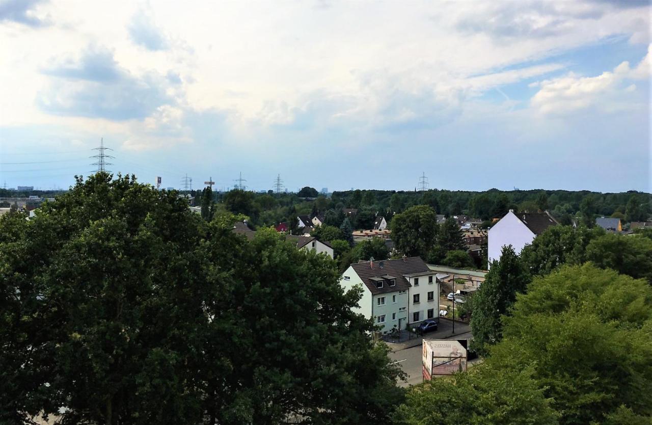 Work and Stay Apartment Balcony
