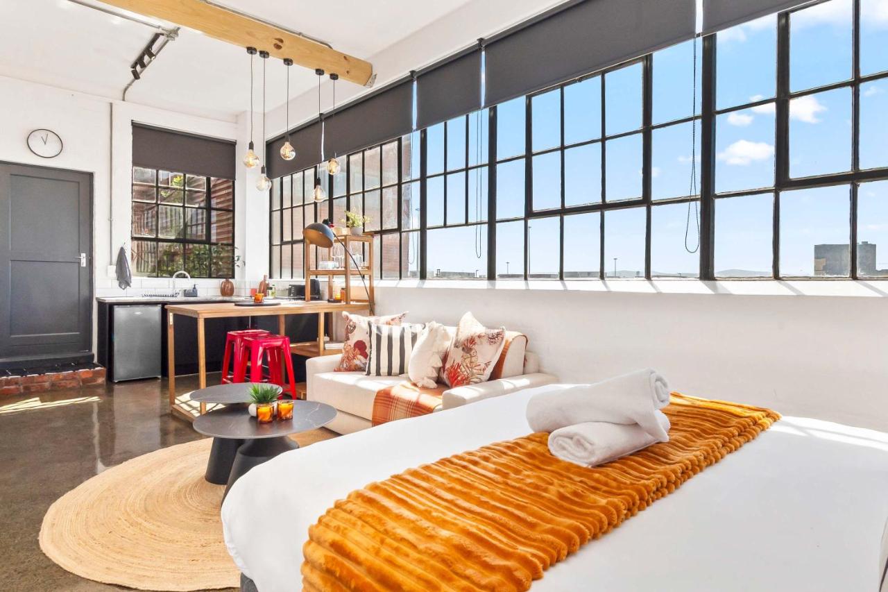 Trendy Salt River Loft Apartment - 3