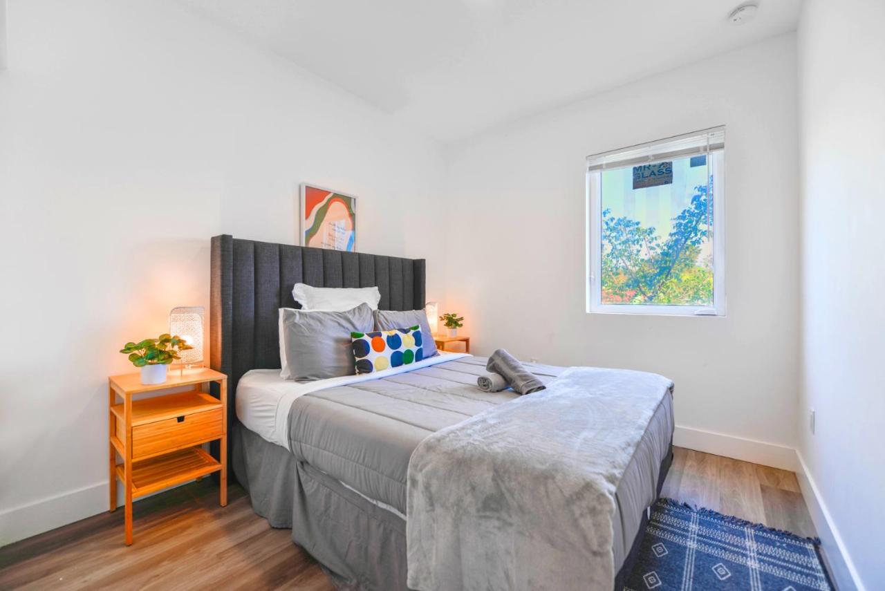 Spacious Townhouse with 2 Levels For All Family - 4