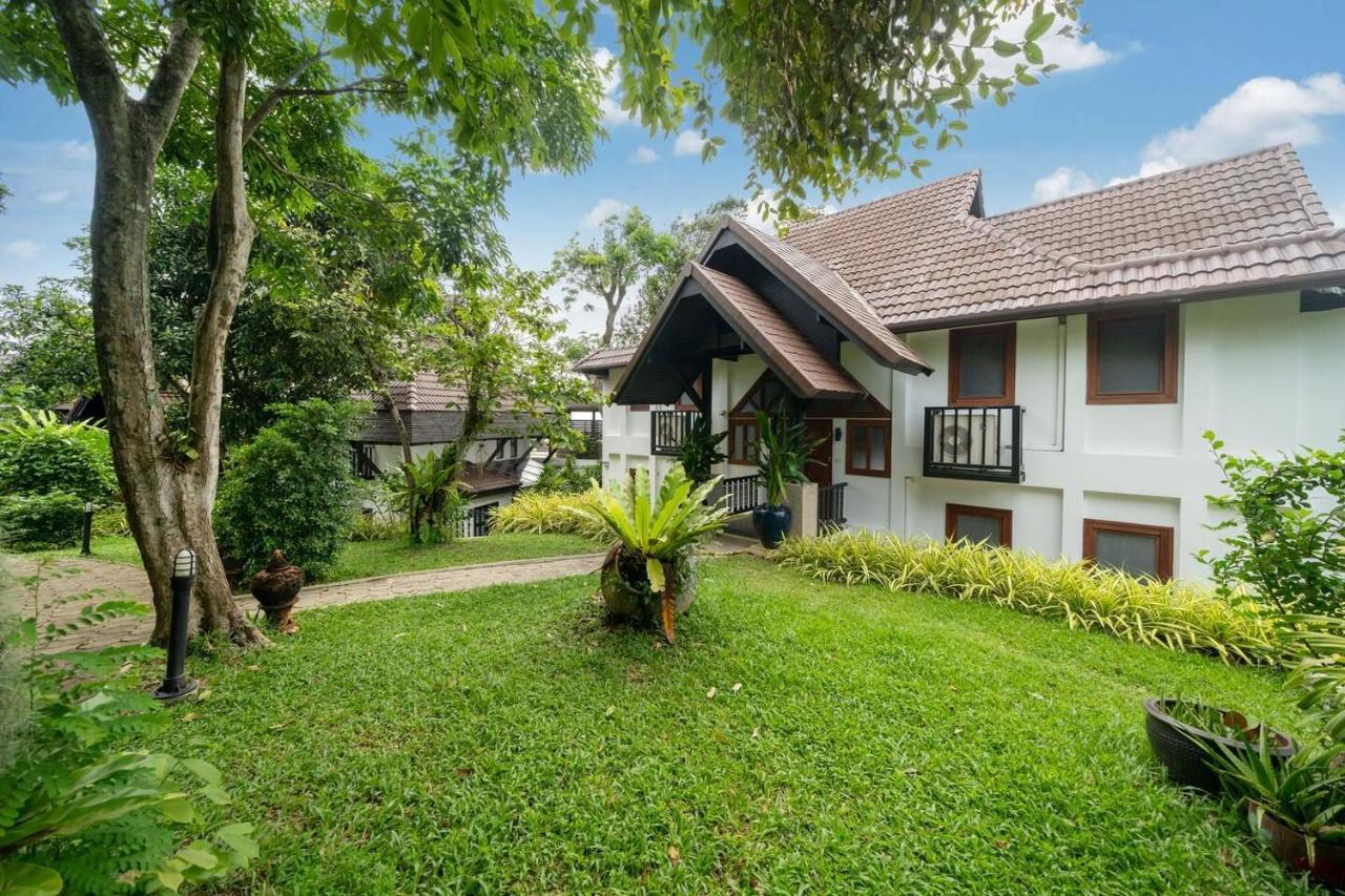 35 - Vast Beach Front Villa - 2