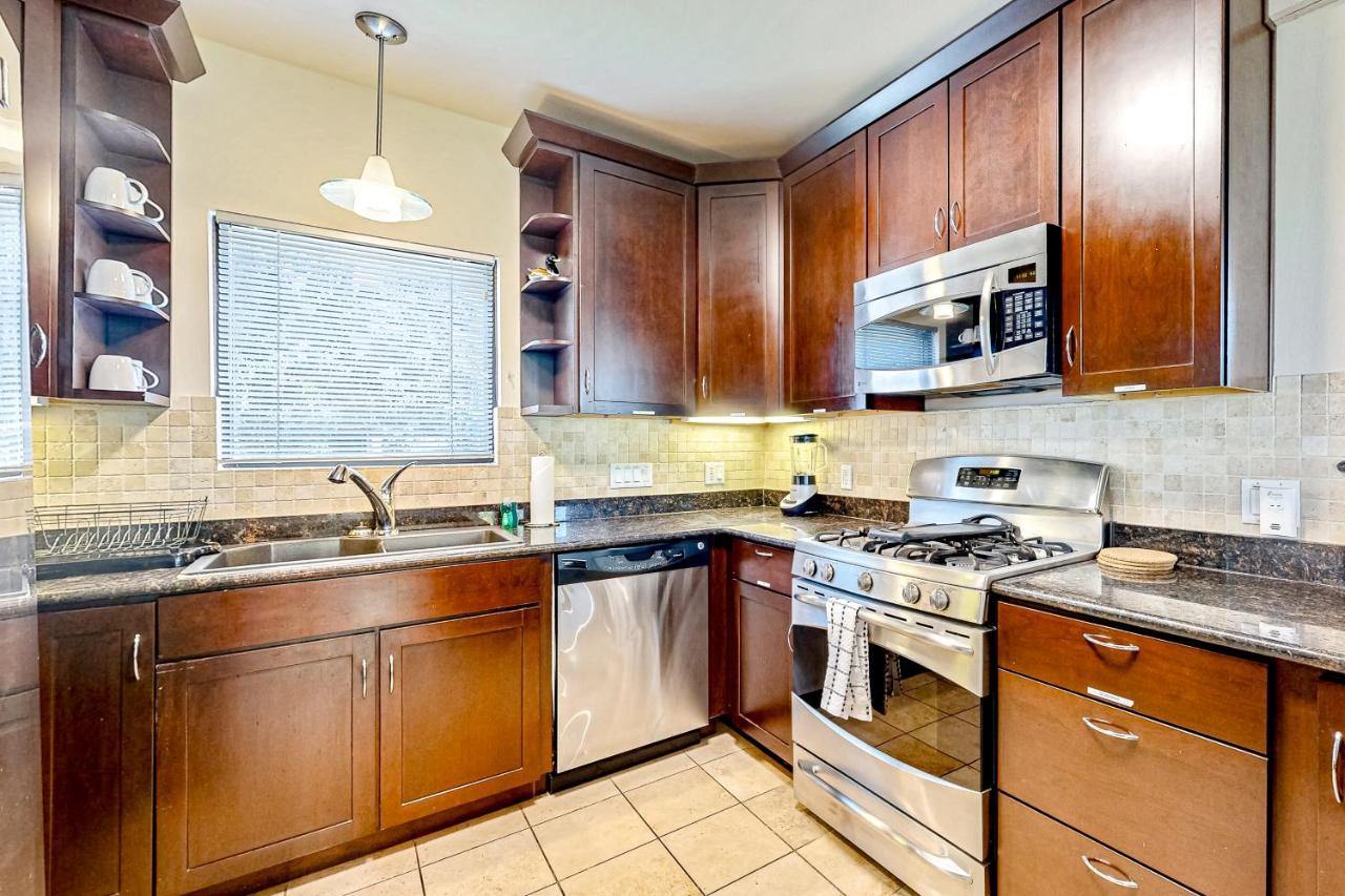 Encinal Condominiums 301 - 2