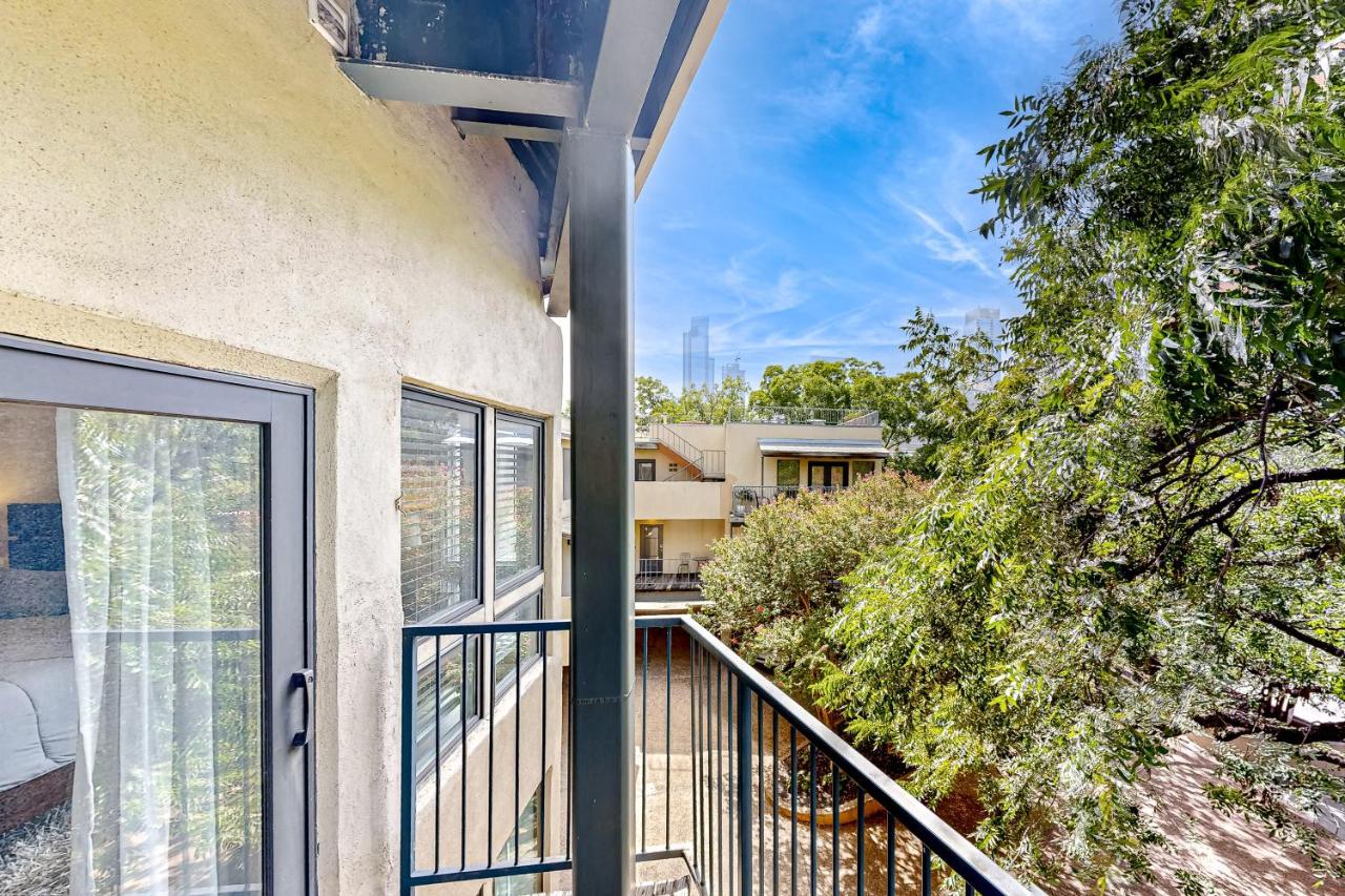 Encinal Condominiums 301 - 5