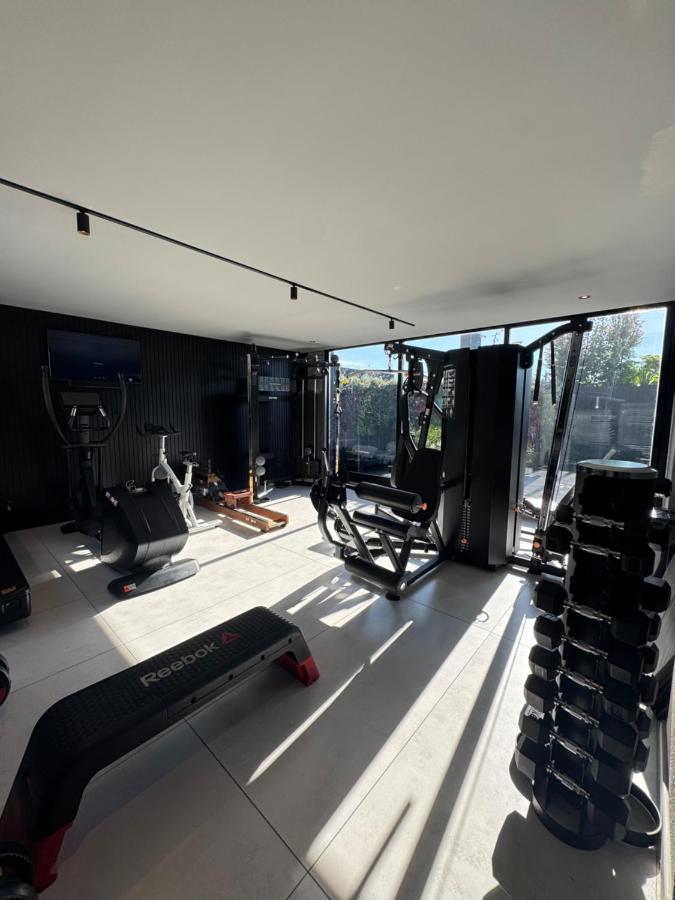 Foster Studio - Park 2 - 5