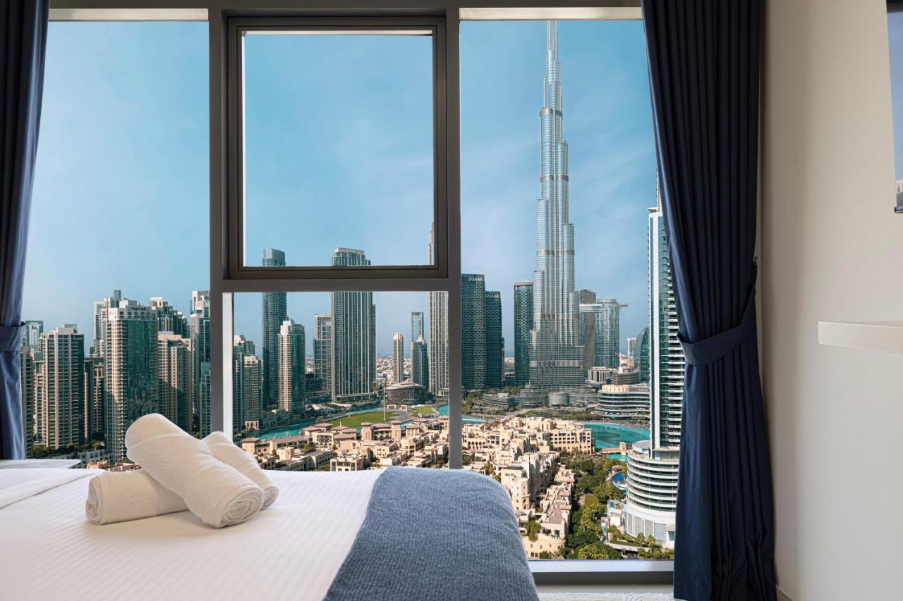 5 Min Walk Dubai Mall, Burj Khalifa & Fountain View, Gym, Pool, Burj Royale , 500MBPS Wifi - 5
