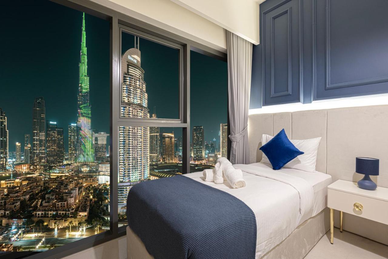 5 Min Walk Dubai Mall, Burj Khalifa & Fountain View, Gym, Pool, Burj Royale , 500MBPS Wifi - 4
