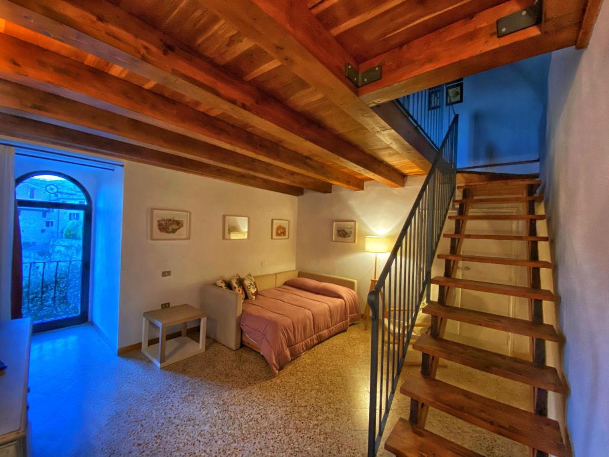 La Casa dei Ricordi - garage auto e moto a 650 m - 2