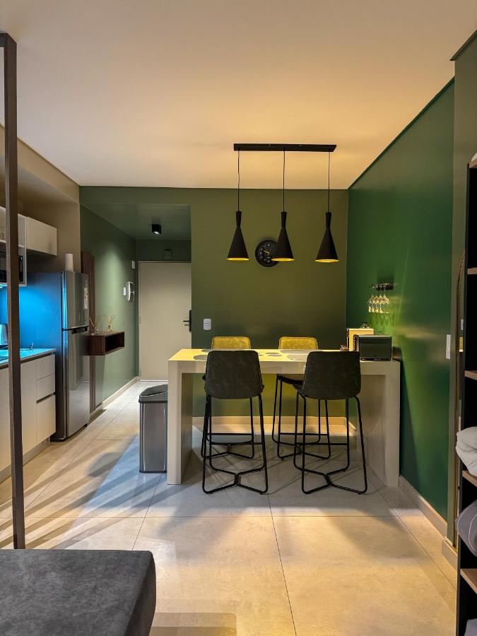 Foster Studio - Park 4 - 5