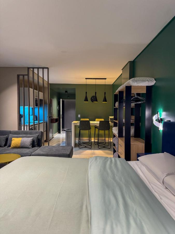 Foster Studio - Park 4 - 2