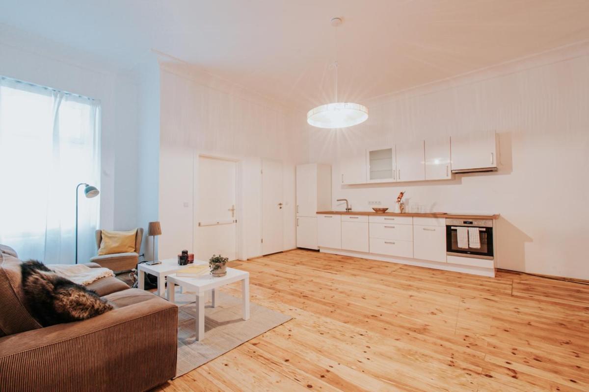 Gaudyhouse - 4