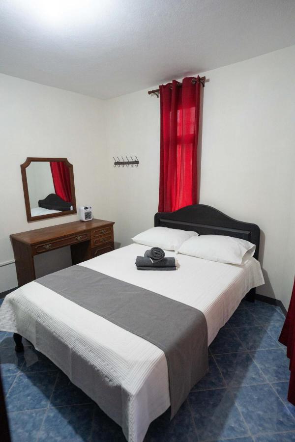 Seaview Apartment by Beach - 2