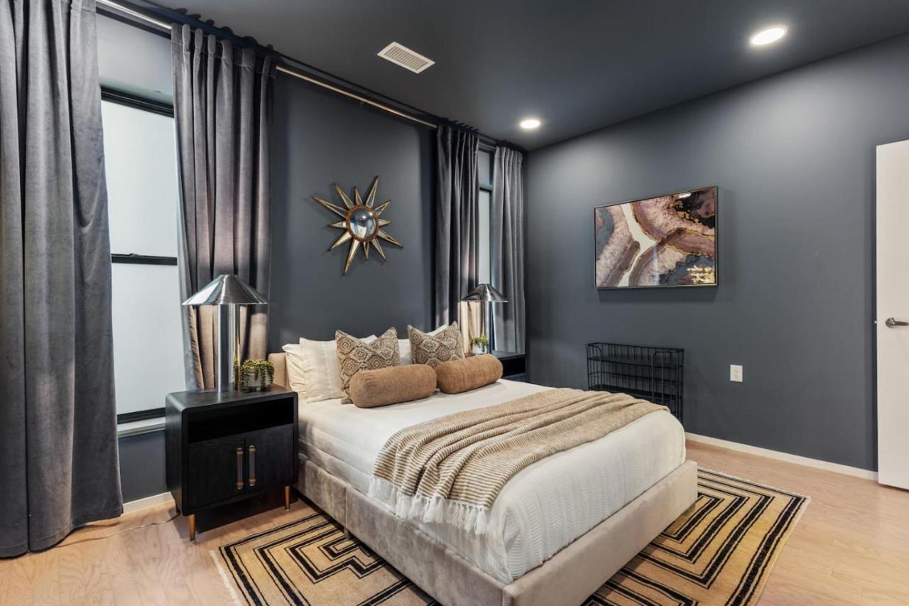 Lovely River View Walk to Downtown has Garage and Balcony - 3