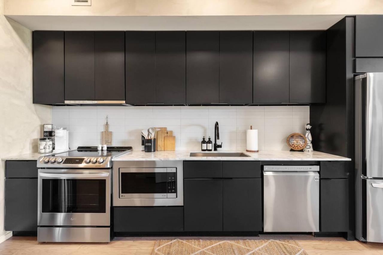 Lovely River View Walk to Downtown has Garage and Balcony - 5