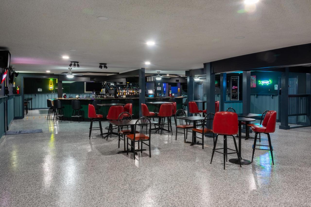 Budget Inn — photo 17