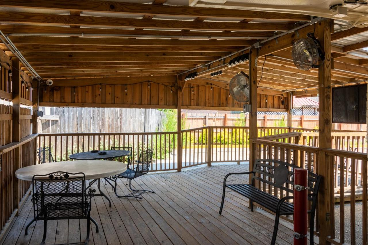 Budget Inn — photo 4