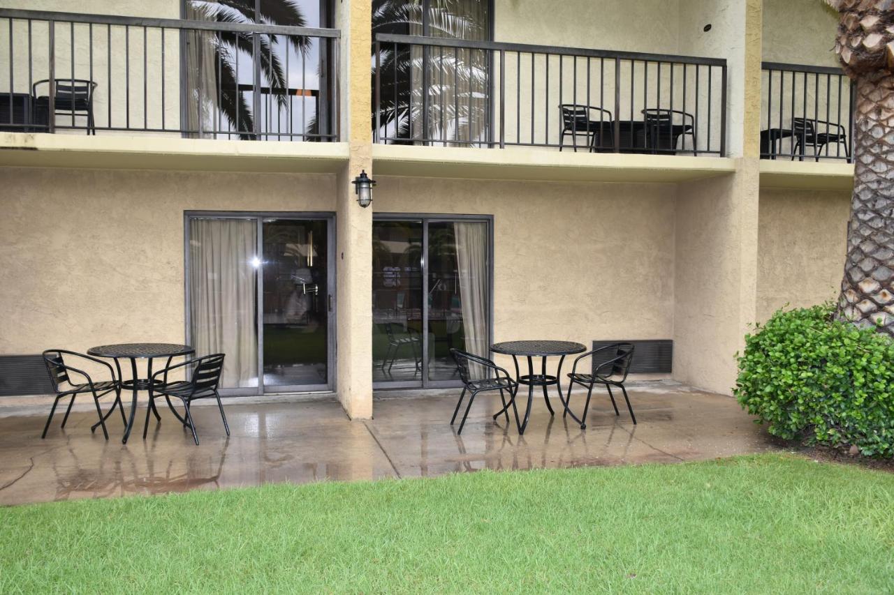 Ontario Airport Inn — photo 23