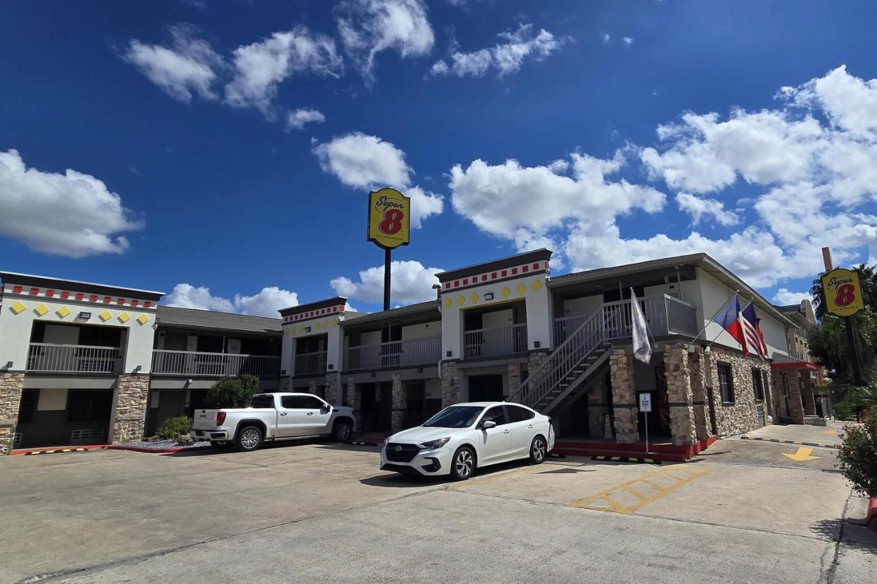 Hotel 8 Mc Allen — photo 10