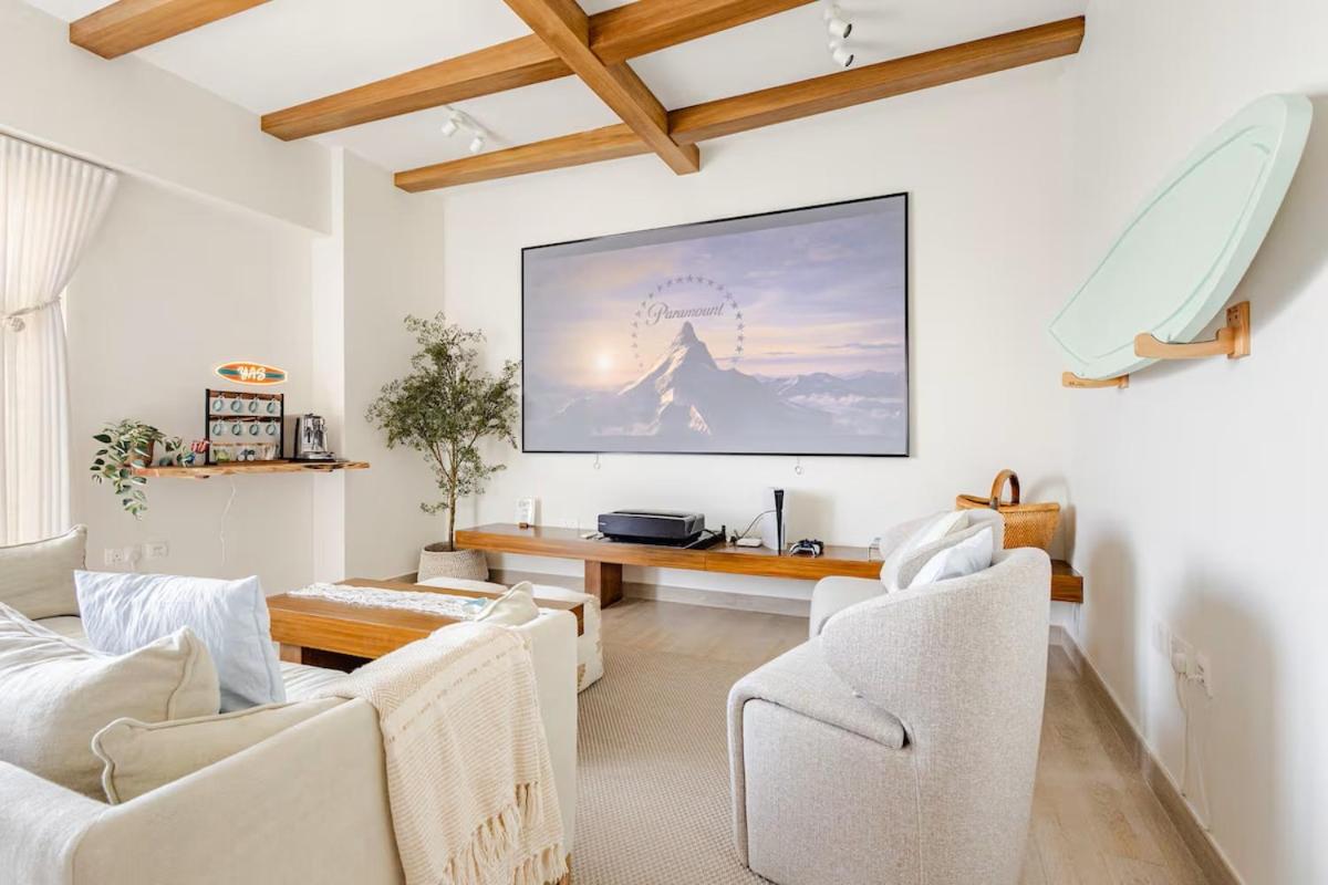 The Surfer's Yas 2BR plus Study Apartment, Full canal & pool view, Theme Parks Yas - 5