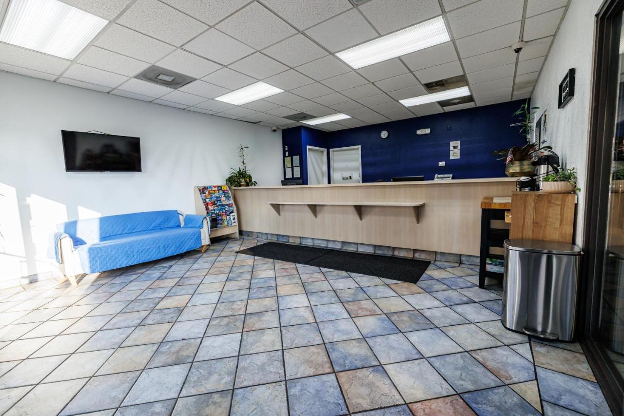 Budget Inn- Greenville — photo 17