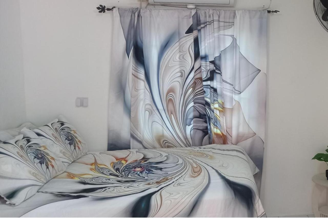 House - Sleeps 6 - Patio - Parking - 2