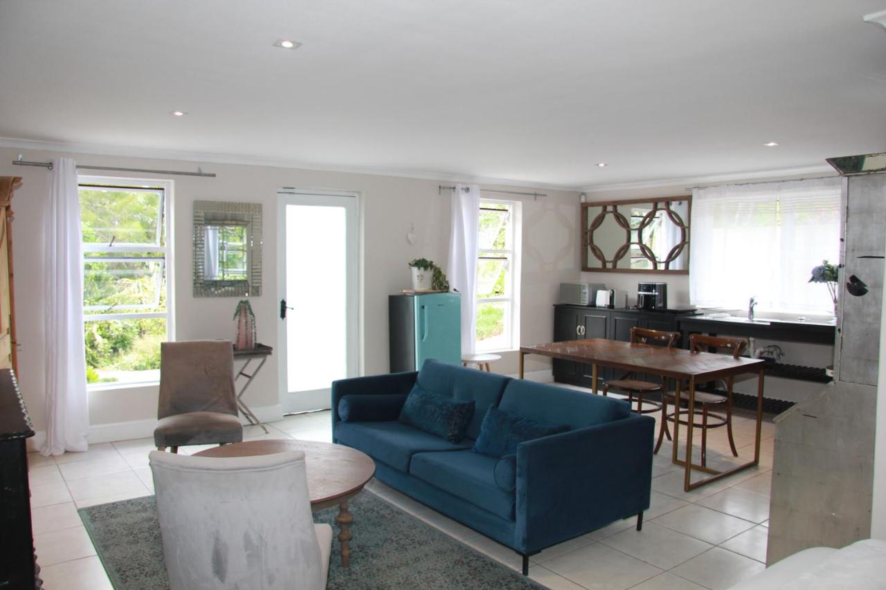 Alphen Drive Apartments - 4