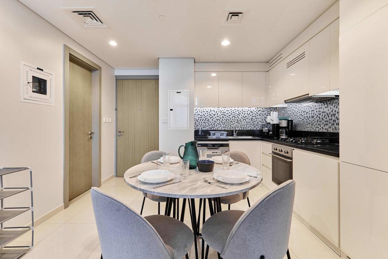 Elegant 2BR Apartment Heart of Business Bay High Floor - 5