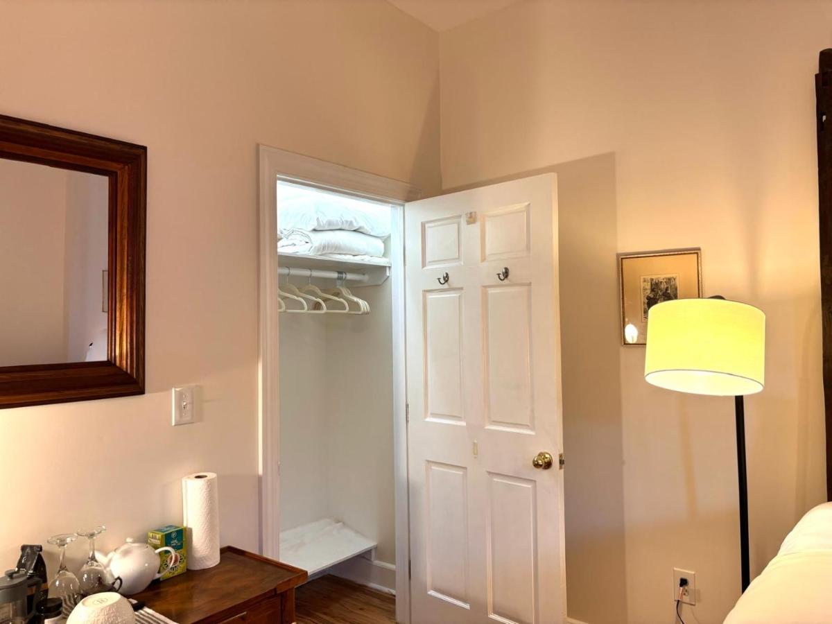 Luxurious bedroom - 4