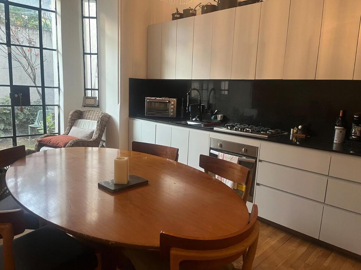 Art Deco House with Private Courtyard in La Condesa - 2