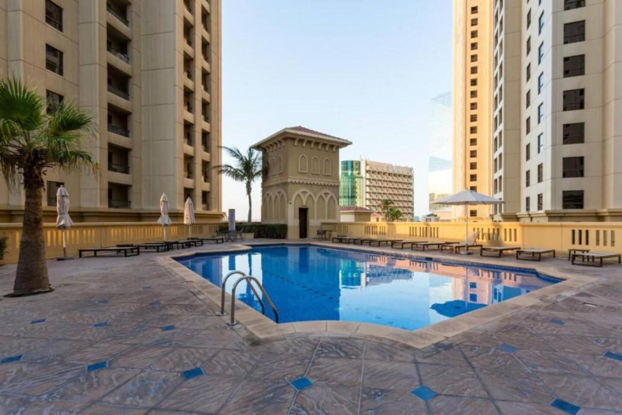 Vacationer Holiday Homes I Luxury 2 Bedroom Apartment I Marina View I Steps from JBR Beach - 4