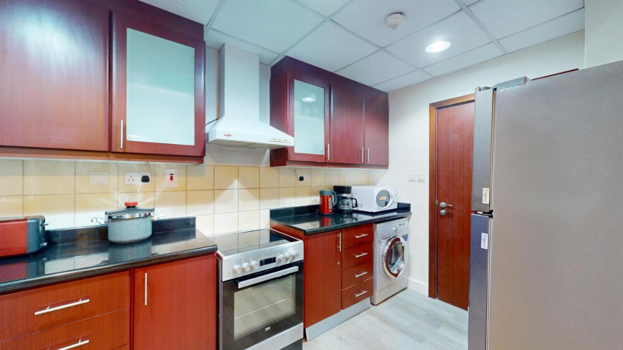 Vacationer Holiday Homes I Luxury 2 Bedroom Apartment I Marina View I Steps from JBR Beach - 5