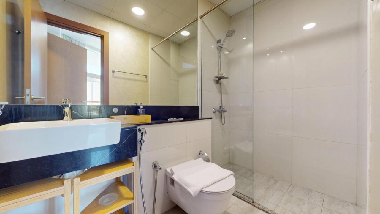 Vacationer Holiday Homes l Elegant 1 Bed 19th Floor I Business Bay I Steps to the Canal - 3