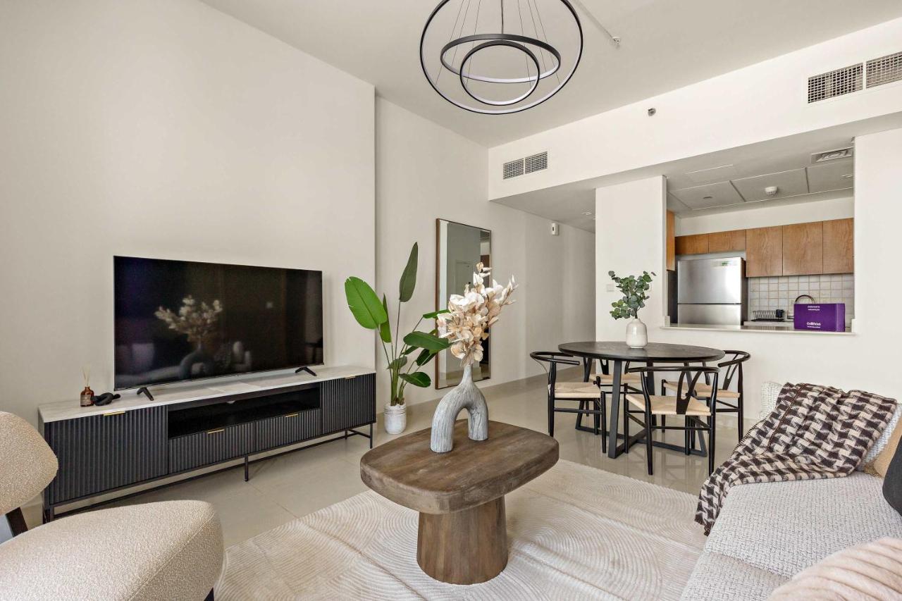 Silkhaus Vacation Homes 1BR Prime Spot at Julphar in Reem Island