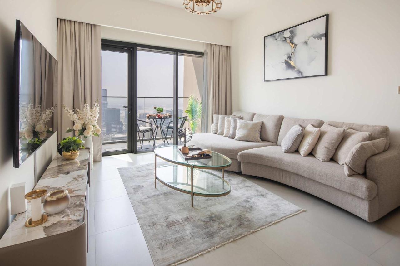 Frank Porter - Burj Royale