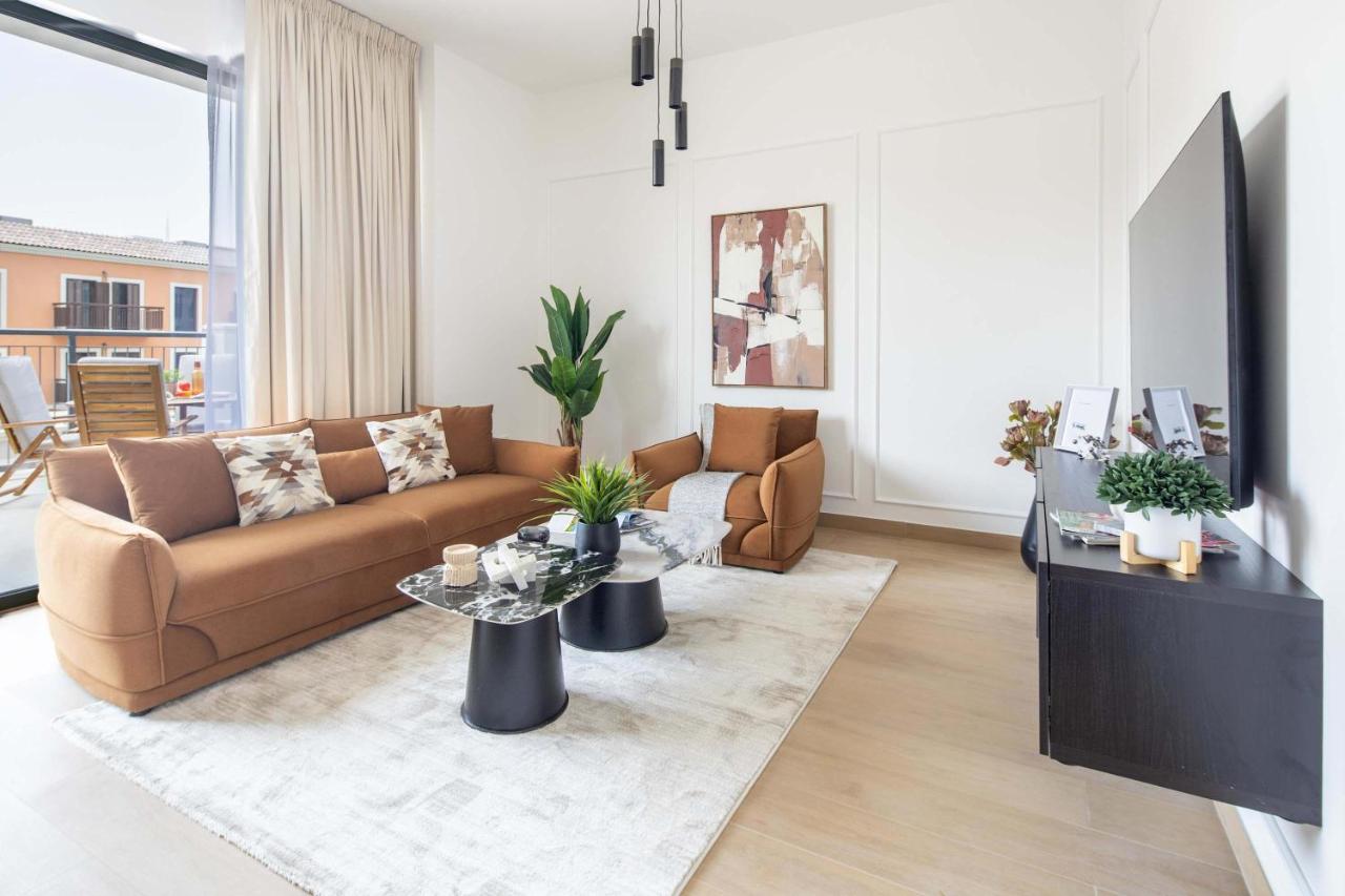 Frank Porter - La Sirene, Jumeirah - 2