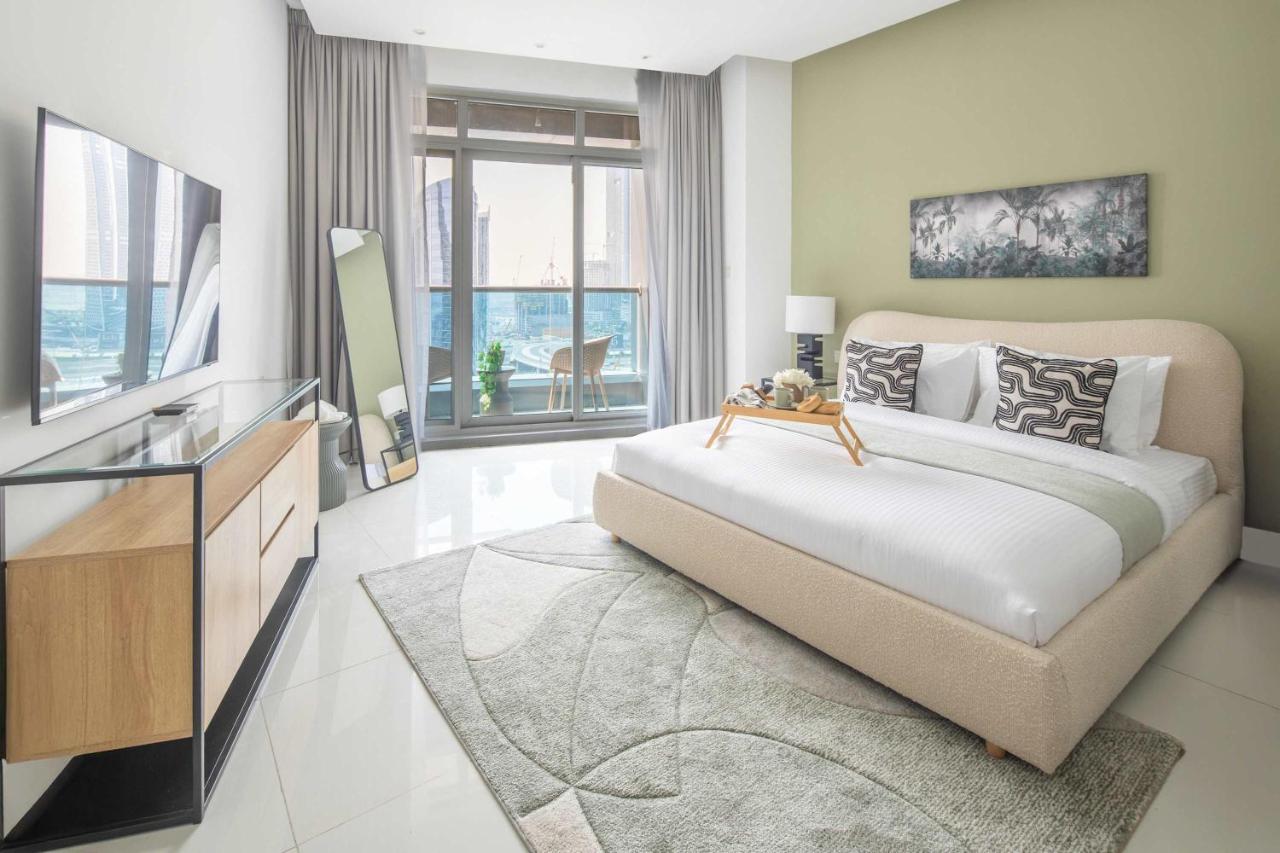 Frank Porter - The Vogue, Business Bay - 2