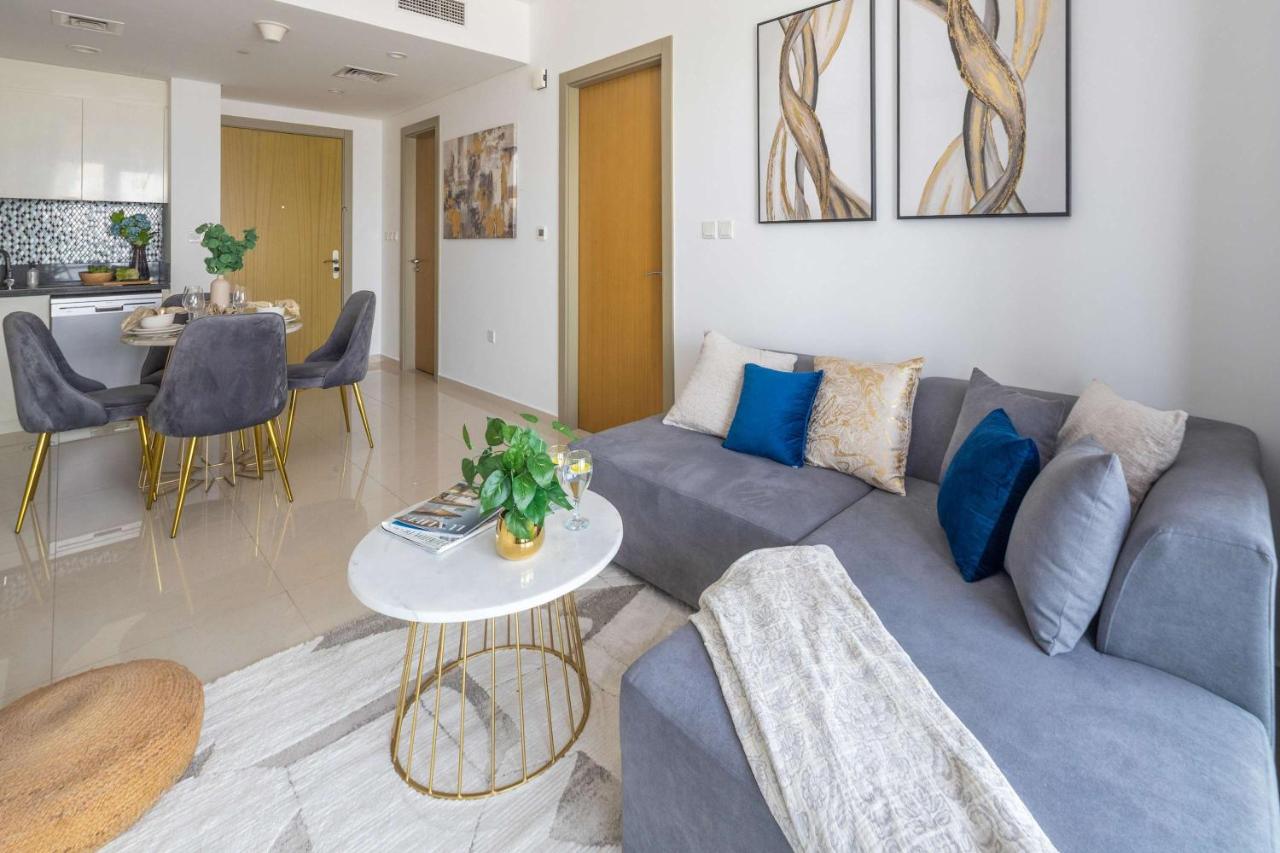 Frank Porter - Aykon City Tower C - 3