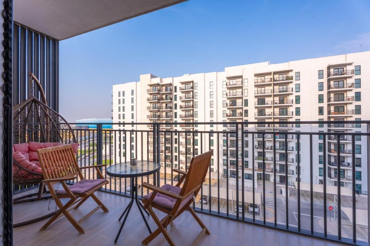 Modern 1BHK Near Yas Park Water's Edge 4 guest - 3