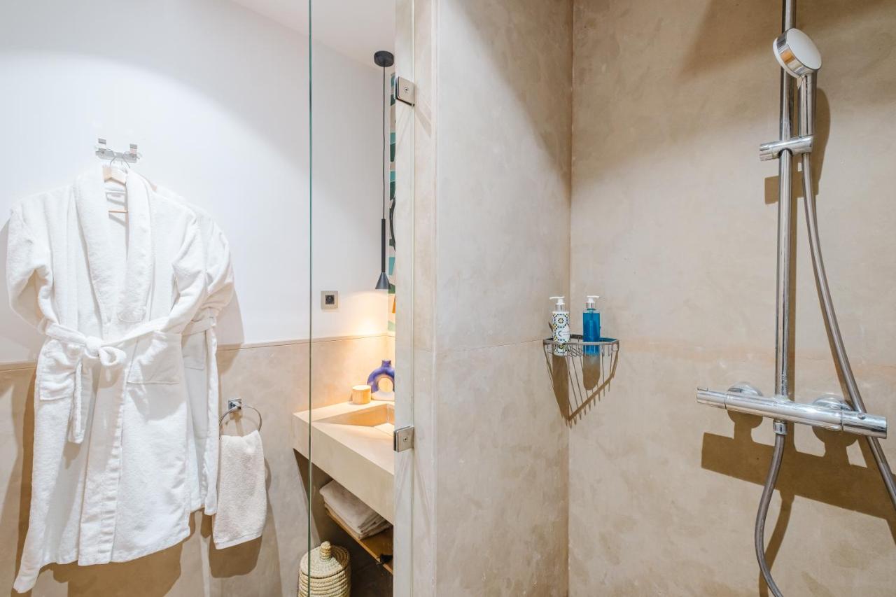 RIAD THE MILESTONE - 3