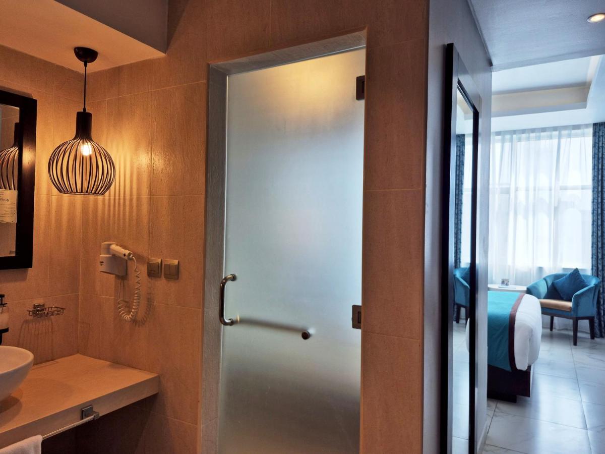 Signature Hotel Al Barsha - 3