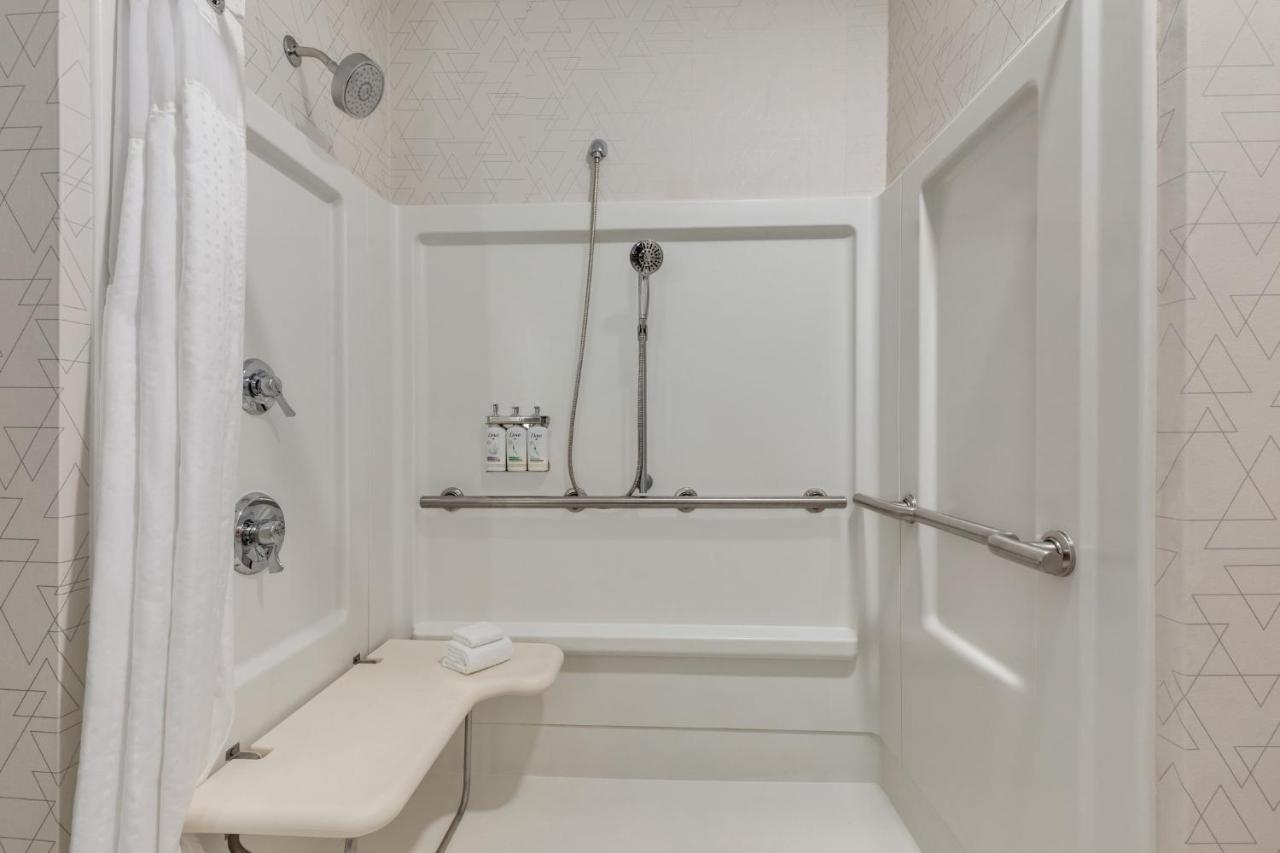 Delux Inn — photo 18