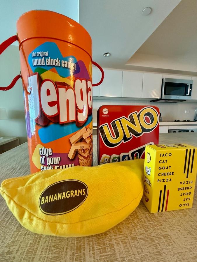 Amazing View 1 Hotel Corner Unit 1BR/1BA w Balcony - 4