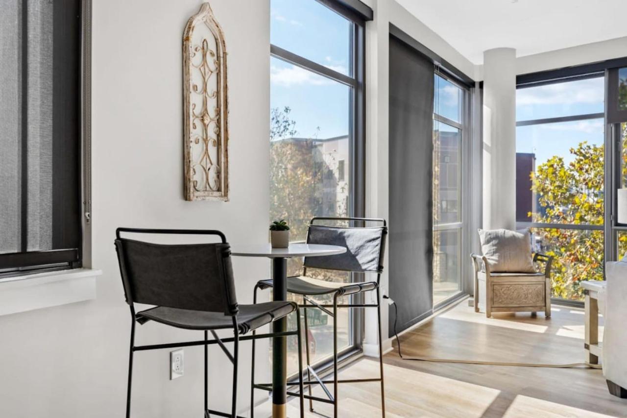 Luxurious Downtown-2 bed 2 bath Corner 2M - 2