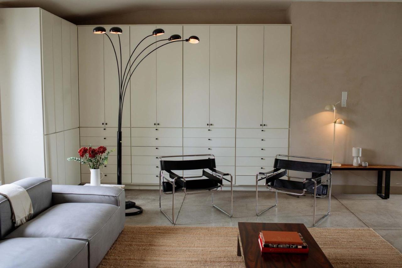 Stylish Penthouse in West Hollywood - 2