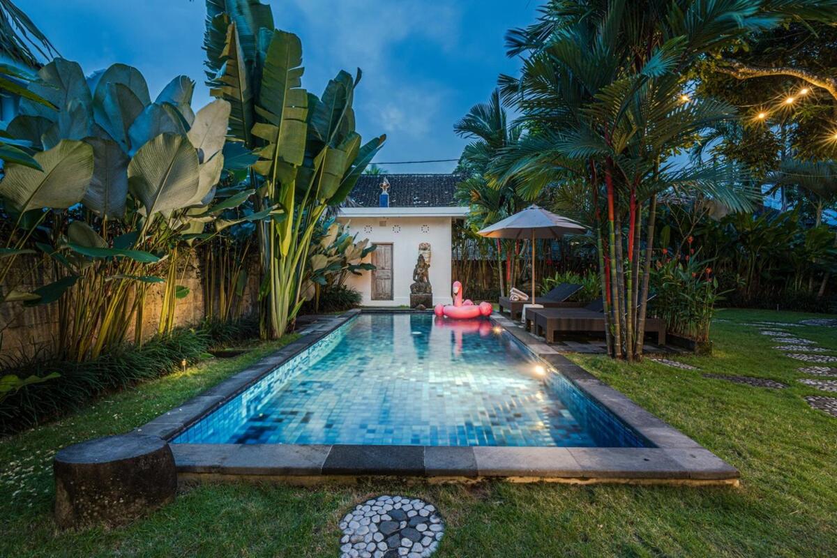 Charming Villa with Private Pool & Garden - 4