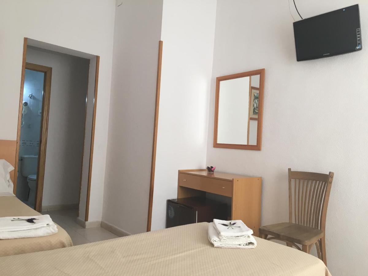 Hostal R. Lido, Madrid – Updated 2022 Prices