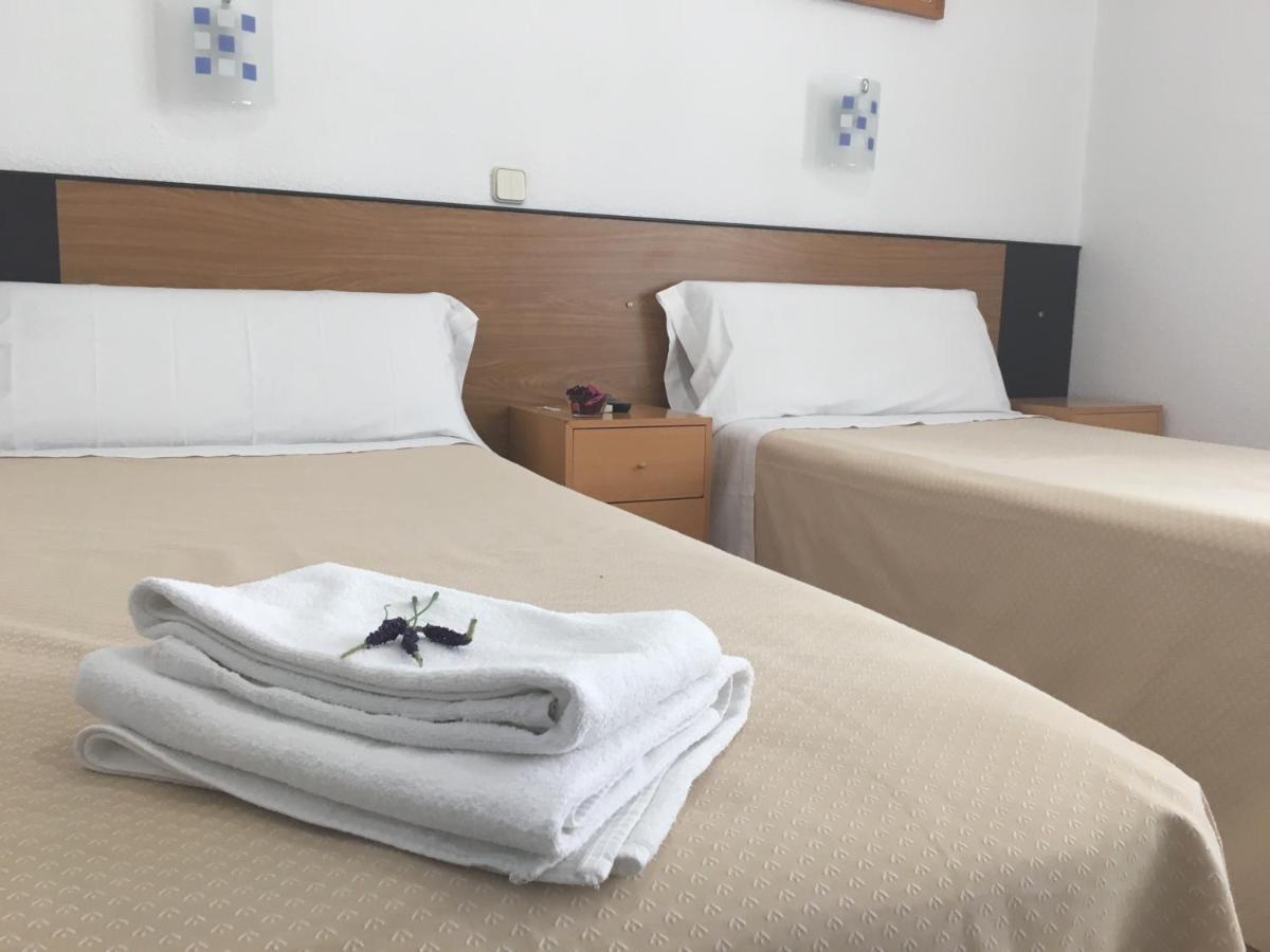 Hostal R. Lido, Madrid – Updated 2022 Prices